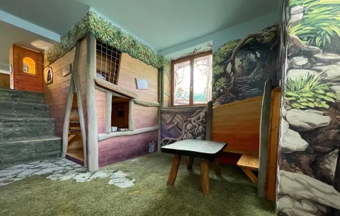 Indoor-Spielanlage Murmeltierversteck im Bergtierpark Blindham